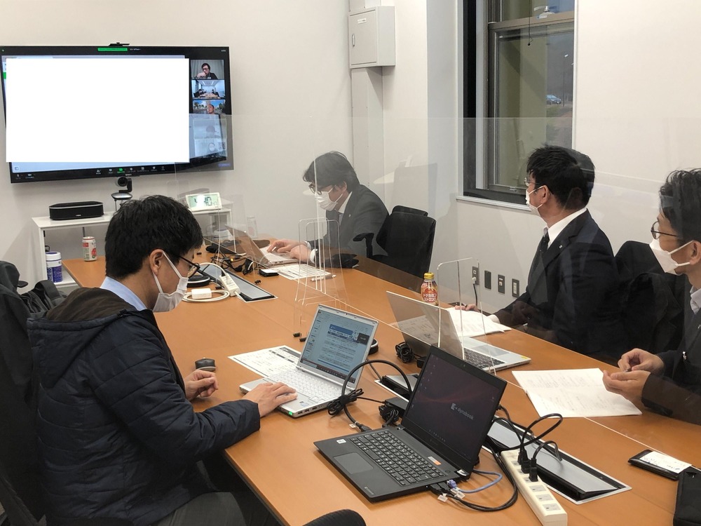 発表会（配信会場＠ITOC）の様子